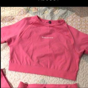 alphalete paradise pink crop top